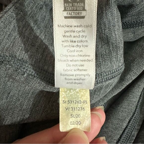 Athleta Grey Ultimate Stash Pocket 7/8 Tight Leggings Size Small Athletic - Picture 10 of 16